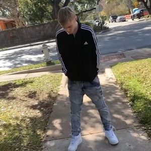 Meet your Posher, Gilbert